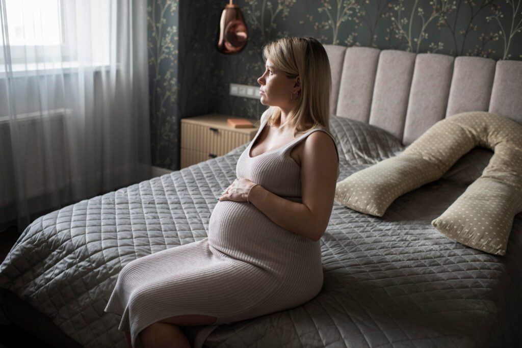 9 Safe & Natural Remedies for Insomnia While Pregnant